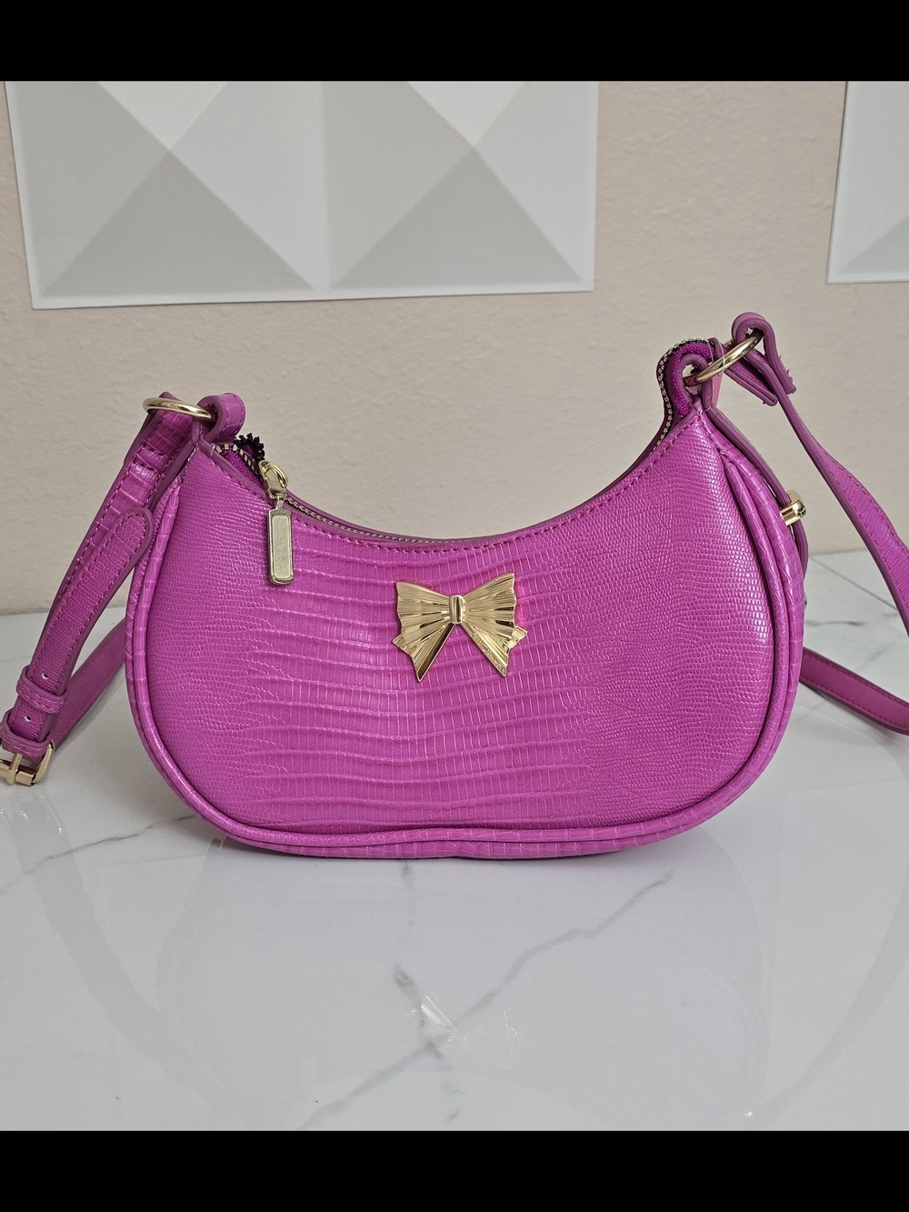 Betsey Johnson Berry Pink Bow Crescent Crossbody Bag Convertible Shoulder Purse